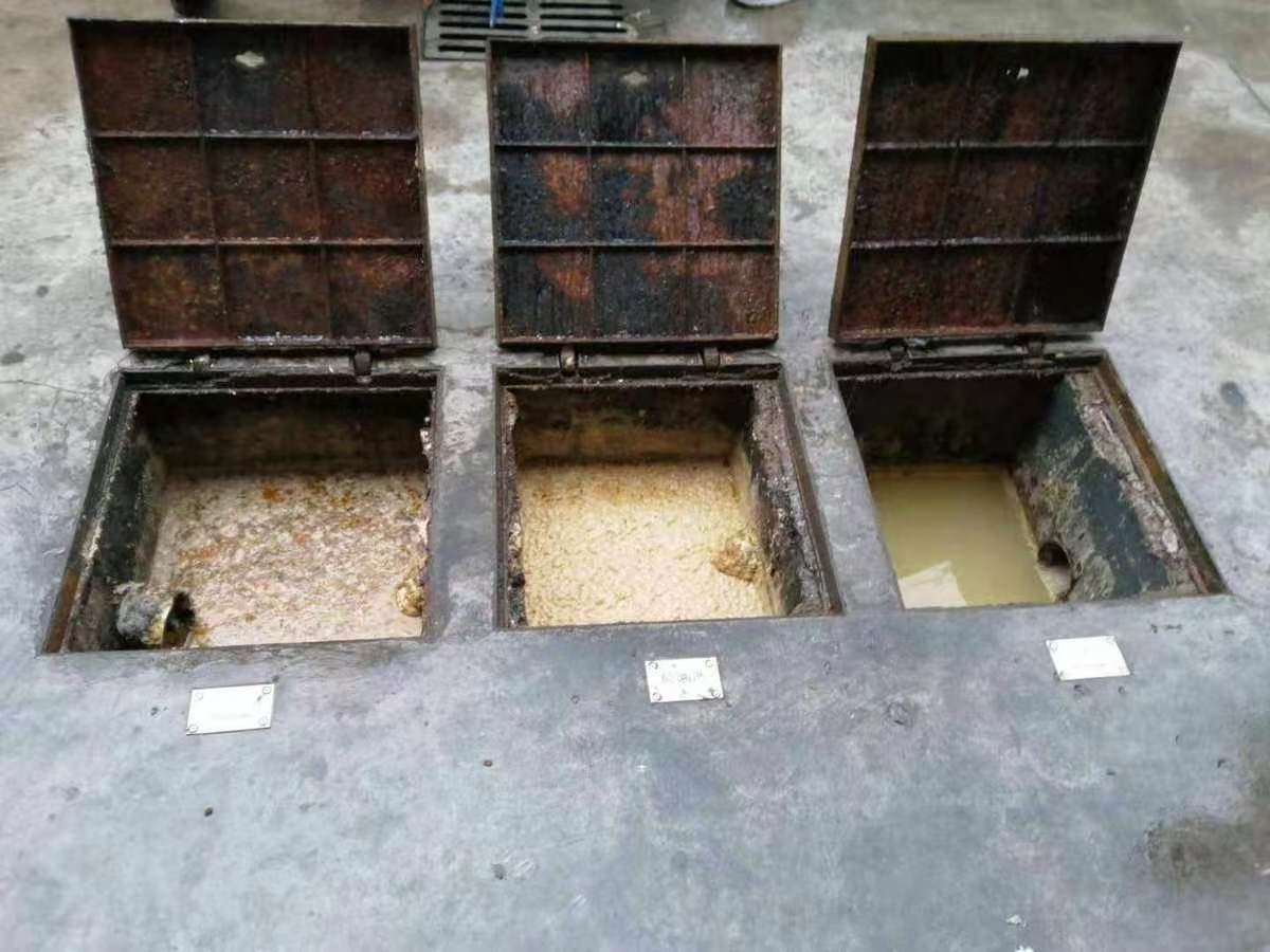 沙湖原种场清理隔油池-污水池清掏